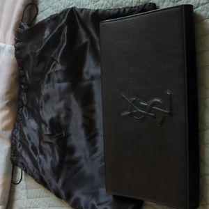 YSL Saint Laurent Calfskin Monogram Large Belle De Jour Clutch Black